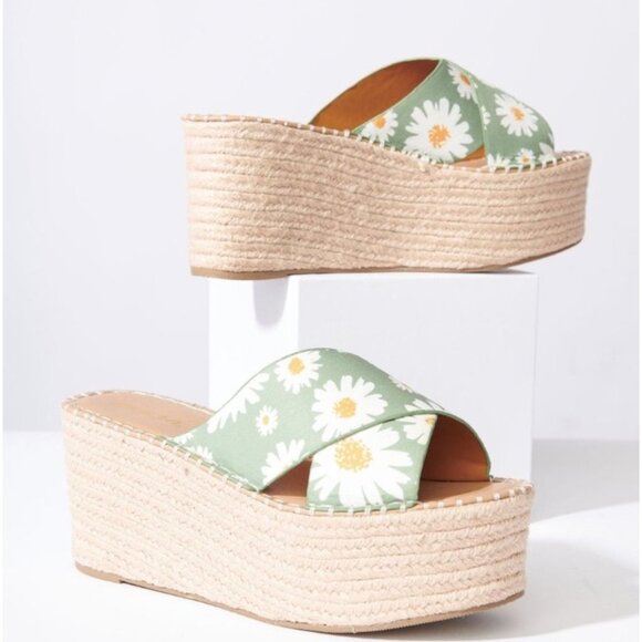 NWOB Soda Mint Green With Daisy Cross Front Espadrille Slides 6.5 - Picture 1 of 5